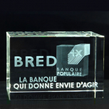 Presse-papier en verre avec gravure 3D